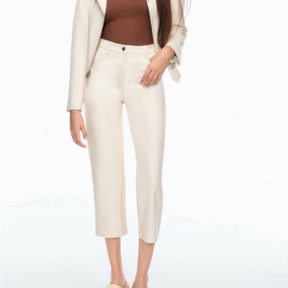 Aritzia Cream Cropped Pants